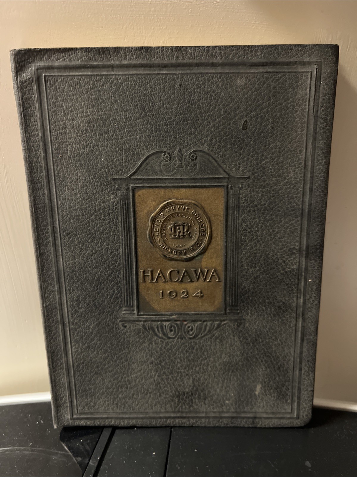 1924 Lenoir Rhyne College HACAWA Yearbook EXCELLENT 1924 Lenoir Rhyne College HACAWA Yearbook EXCELLENT