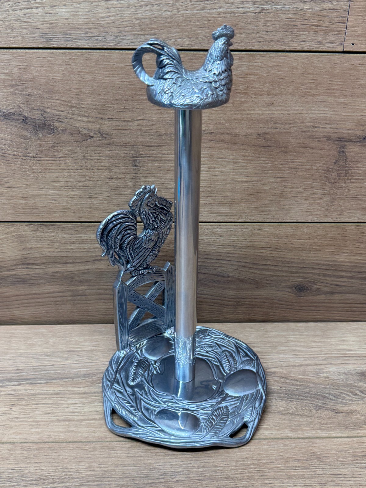 Vintage Arthur Court 2003 Rooster & Hen Metal Paper Towel Holder Vintage Arthur Court 2003 Rooster & Hen Metal Paper Towel Holder