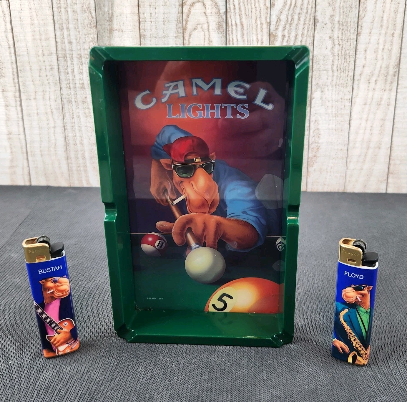 Vtg 1992 Camel Lights Joe Pool Table Cigarette Ashtray w/ 2 NEW 1991 Lighters Vtg 1992 Camel Lights Joe Pool Table Cigarette Ashtray w/ 2 NEW 1991 Lighters
