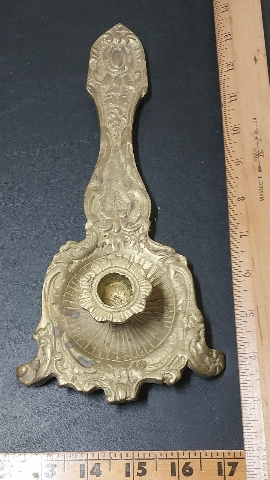 Antique Ornate Solid Brass Rat Tail Candle Chamberstick Holder with Handle Antique Ornate Solid Brass Rat Tail Candle Chamberstick Holder with Handle
