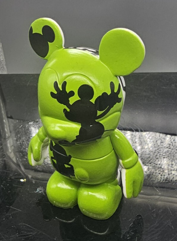 Disney Vinylmation Oh Mickey Series Figure 3” Lime Green Disney Vinylmation Oh Mickey Series Figure 3” Lime Green