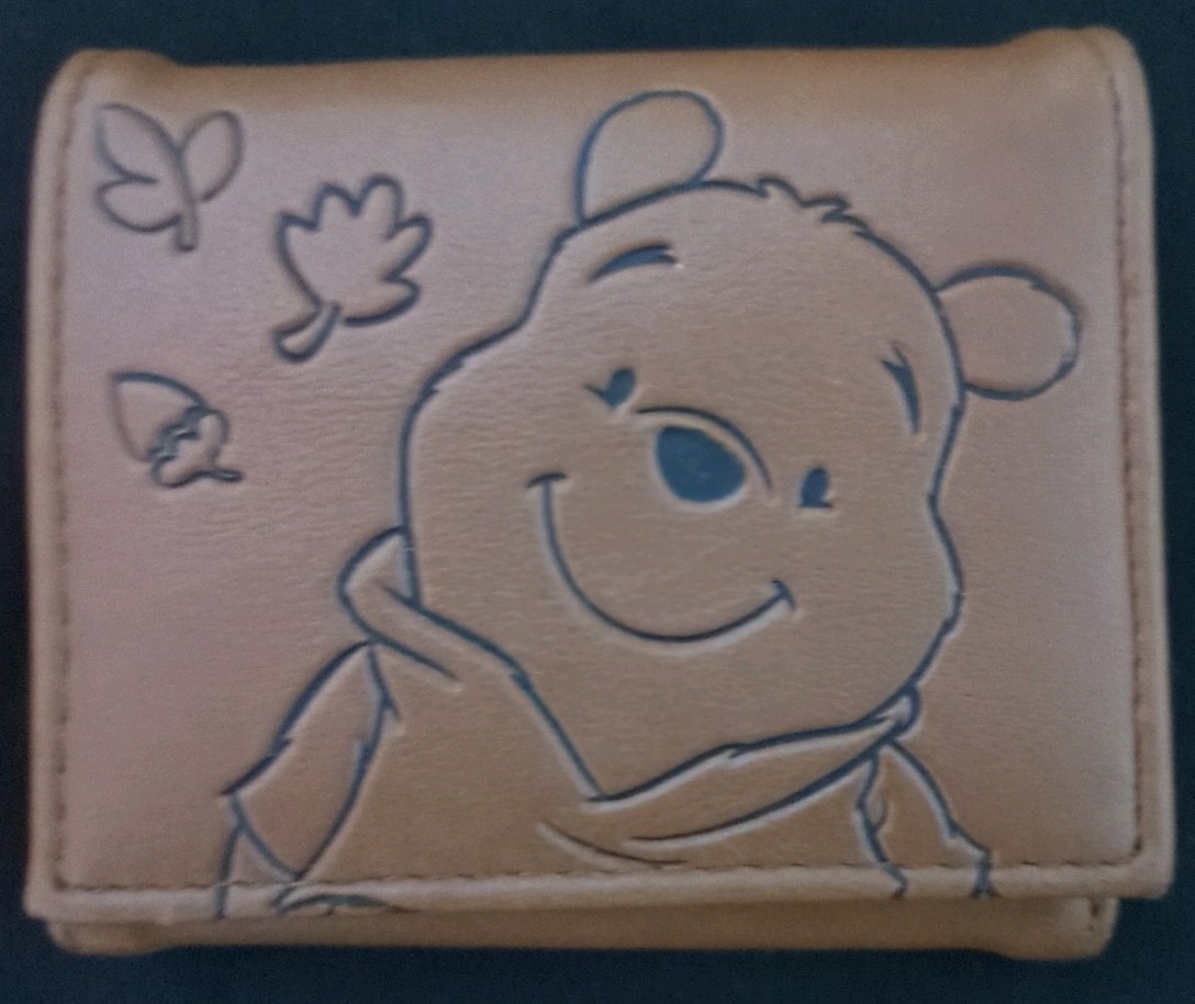 Vintage 1999 Avon Disney Winnie the Pooh Embossed Brown Faux Leather Wallet Vintage 1999 Avon Disney Winnie the Pooh Embossed Brown Faux Leather Wallet