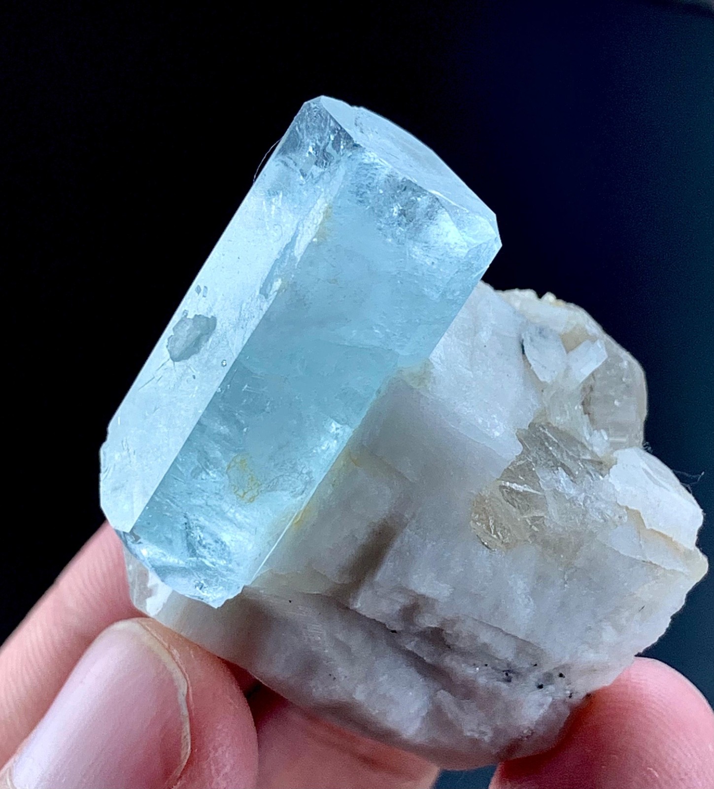 246 Carat Aquamarine Crystal Specimen From Skardu Pakistan 246 Carat Aquamarine Crystal Specimen From Skardu Pakistan