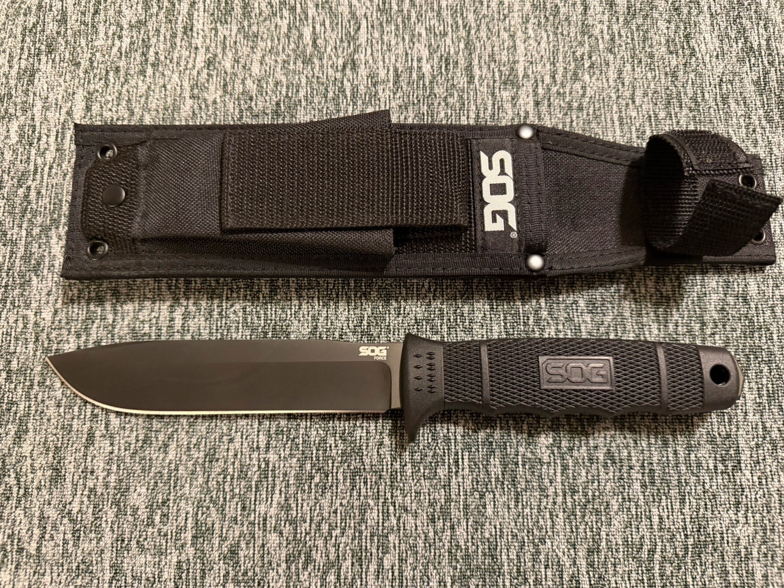 SOG FORCE SE38N Fixed Blade Knife With Sheath SOG FORCE SE38N Fixed Blade Knife With Sheath