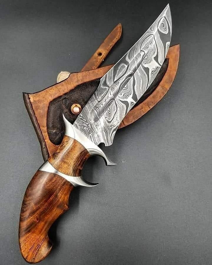 CUSTOM HANDMADE DAMASCUS STEEL HUNTING 10IN BOWIE KNIFE & LEATHER SHEATH