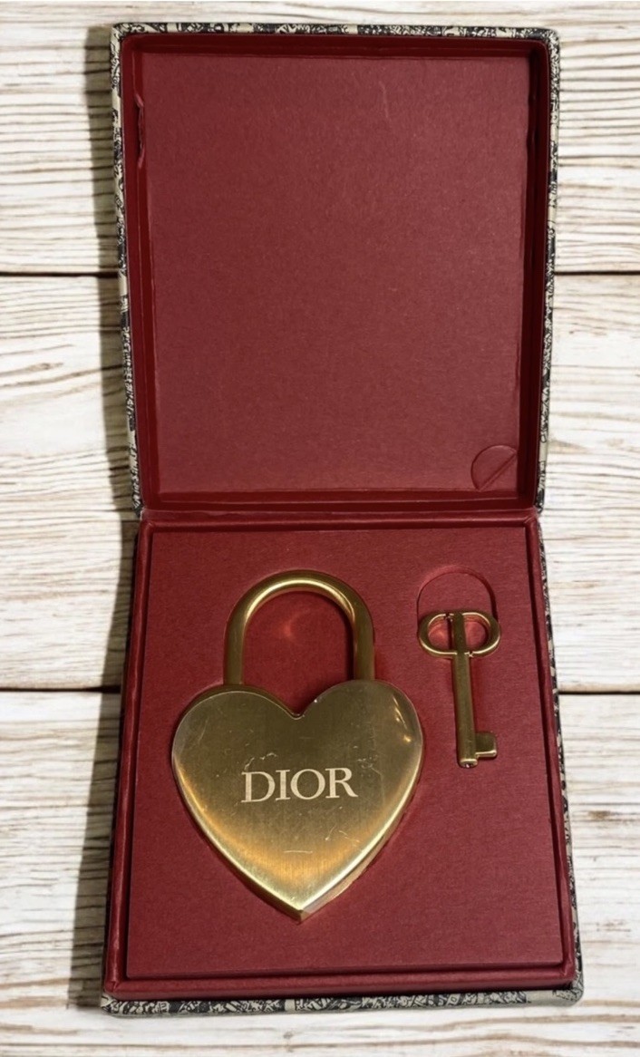 Brand New Dior Beauty Gift-with-Purchase (GWP) Heart Padlock and Key Set
