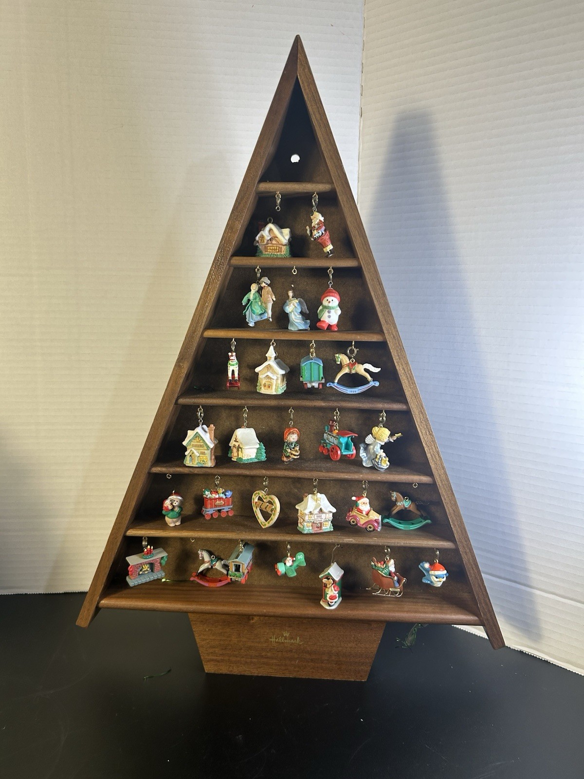 Vintage 1988 Hallmark Memory Tree Shadow Box w/ Mini Keepsake Ornaments 18”