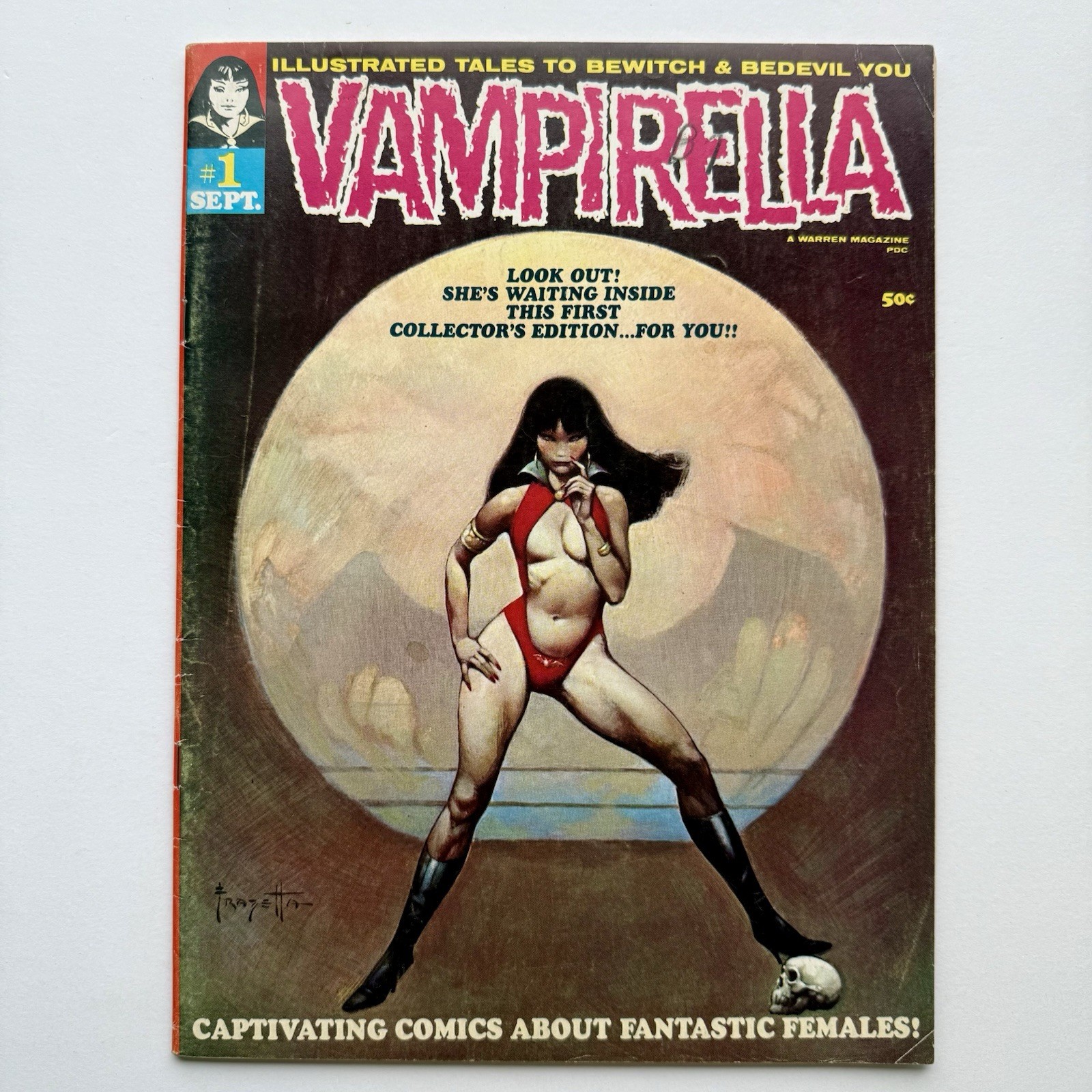 Vampirella # 1 Warren 1969 Frank Frazetta cover, 1st appearance Vampirella # 1 Warren 1969 Frank Frazetta cover, 1st appearance