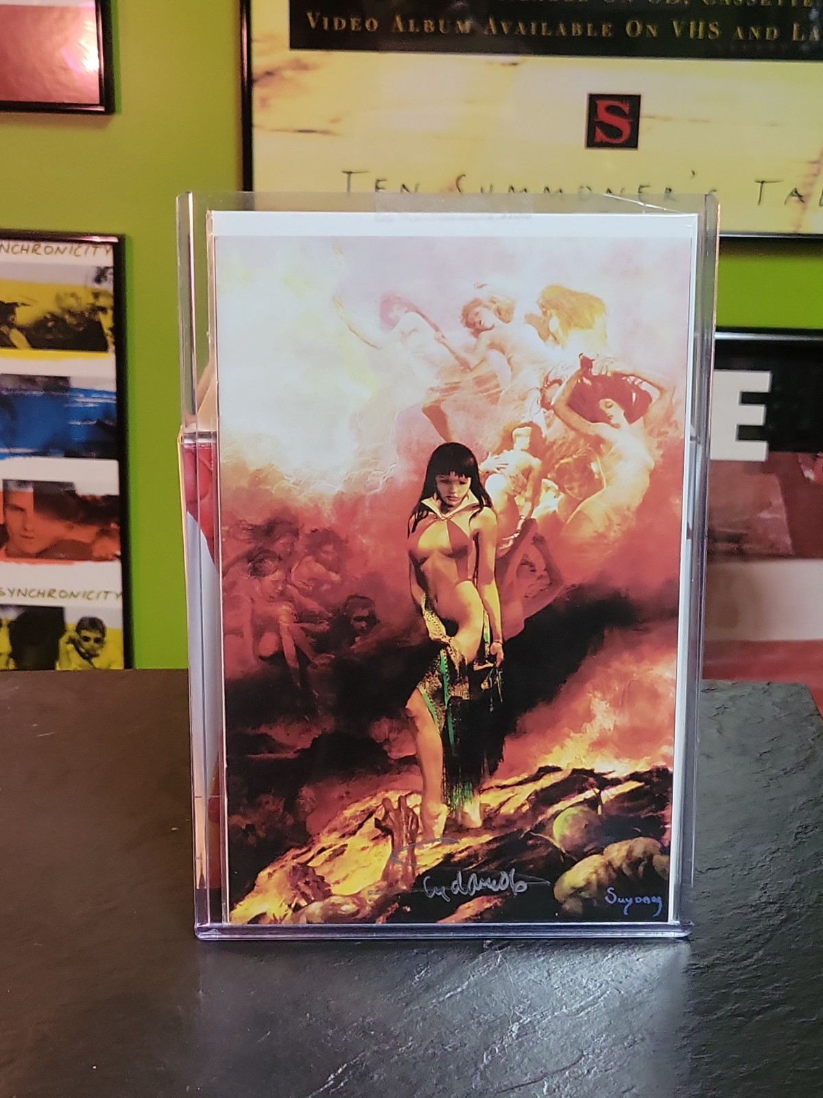 Vampirella Halloween Special 1 2006 Arthur Suydam Signed Virgin Variant COA /100 Vampirella Halloween Special 1 2006 Arthur Suydam Signed Virgin Variant COA /100