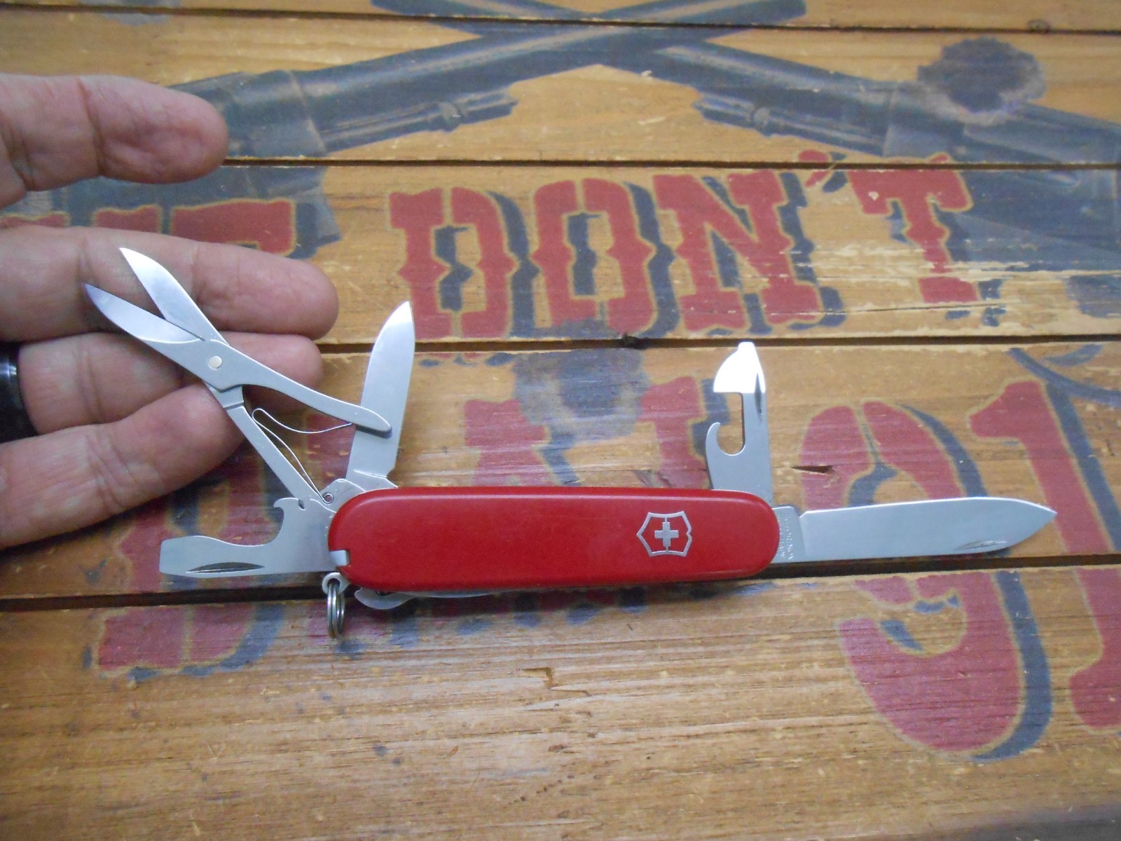 Victorinox Climber Swiss Army Knife 91mm Red Victorinox Climber Swiss Army Knife 91mm Red