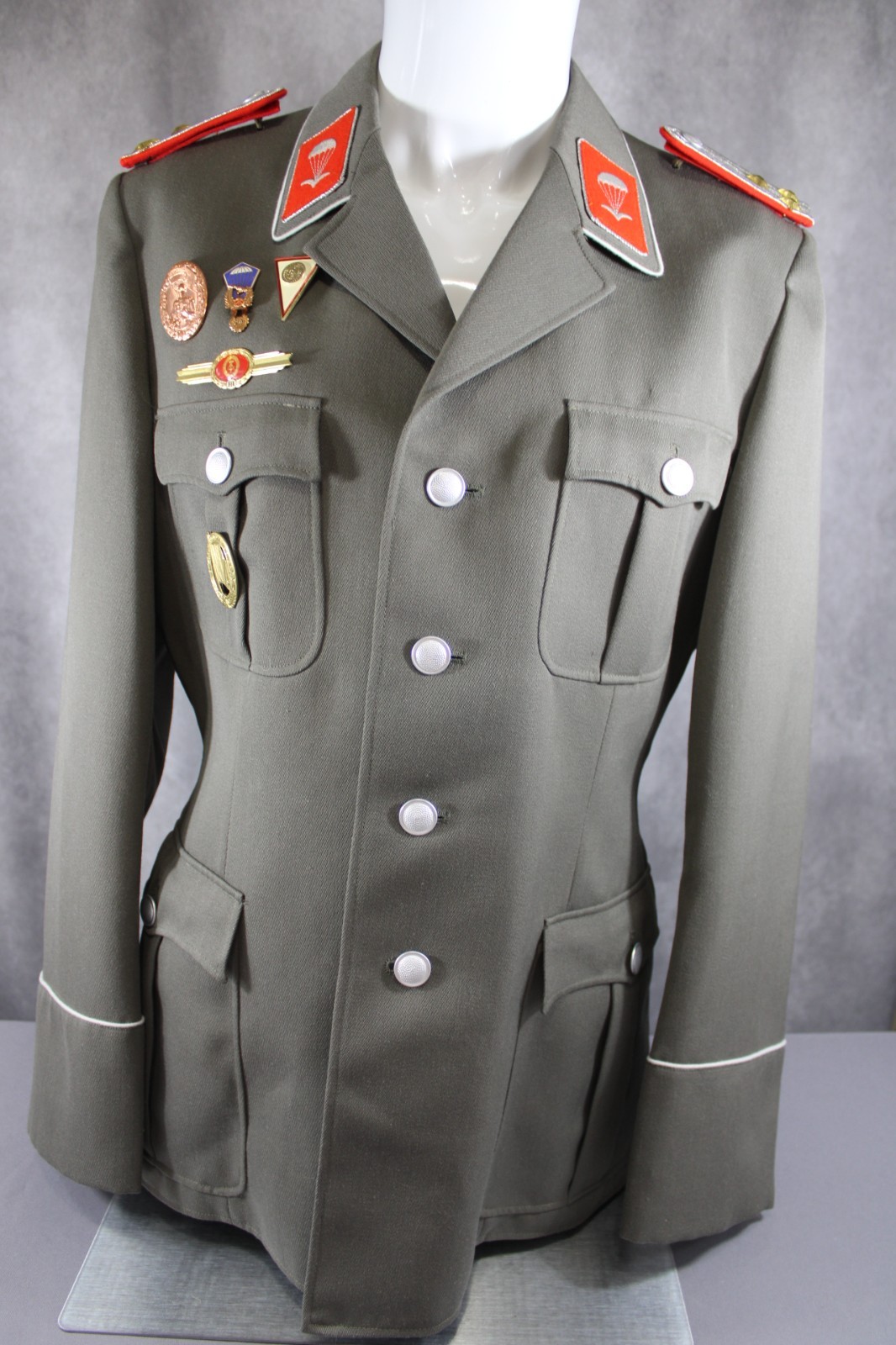 DDR NVA East German Army Paratrooper Officer Tunic Jacket Uniform Size Large 52 DDR NVA East German Army Paratrooper Officer Tunic Jacket Uniform Size Large 52