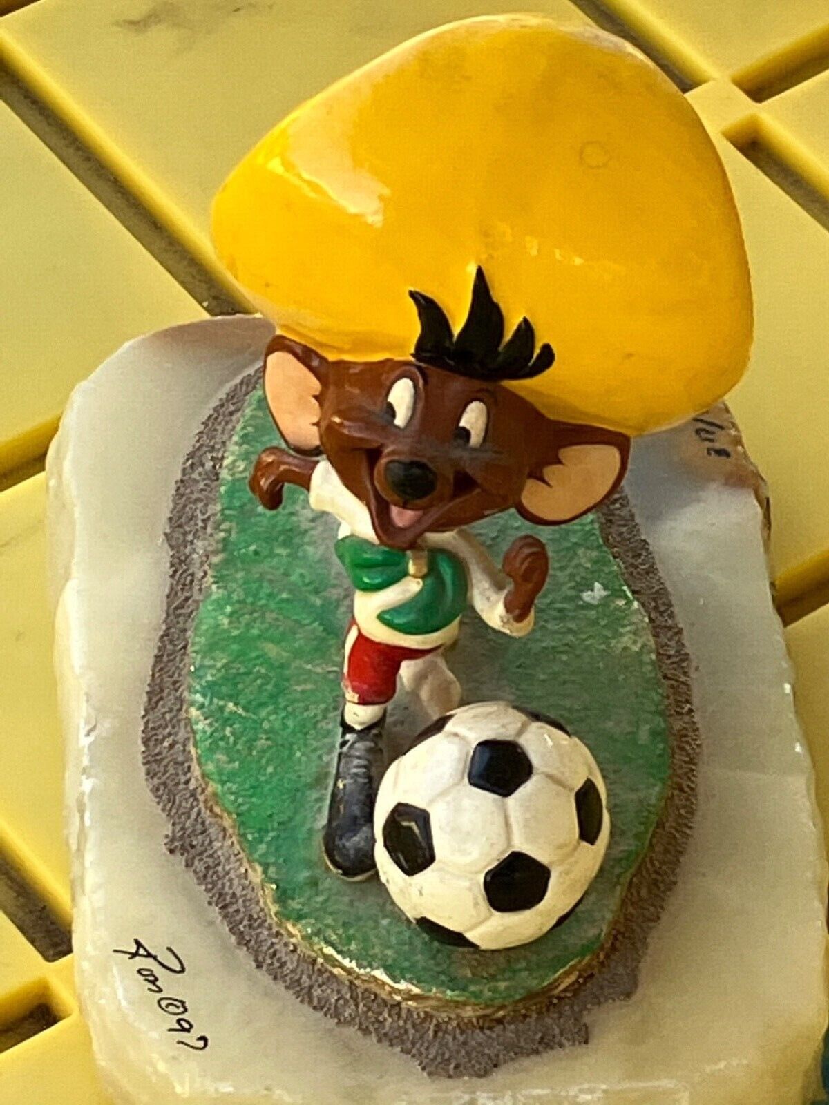 Rare Autographed Ron lee Sculpture pre-owned speedy Gonzalez with soccer ball.