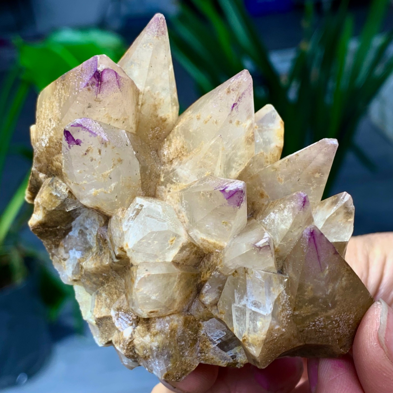 187G Natural transparent purple fluorescent calcite crystal quartz mineralsample