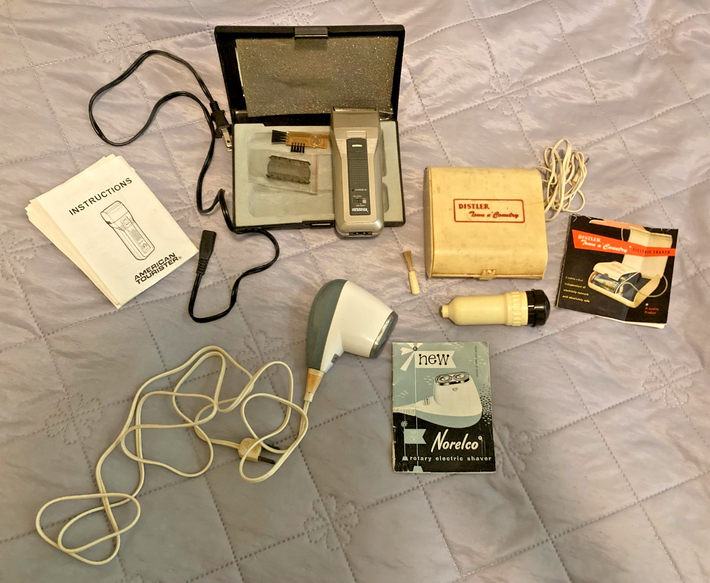 3 Vintage Electric Shavers Norelco SC7900 Distler American Tourister 3 Vintage Electric Shavers Norelco SC7900 Distler American Tourister
