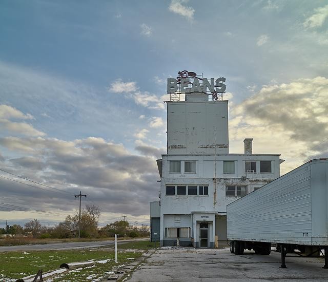 Photo:Saginaw Michigan 2019 Michigan Bean Elevator BEANS sign beans silo