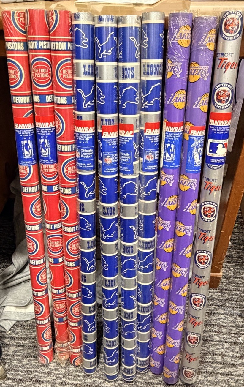 Vintage FanWrap NFL,NBA,MLB Wrapping Paper 12.5 Square Ft.30\ Vintage FanWrap NFL,NBA,MLB Wrapping Paper 12.5 Square Ft.30\