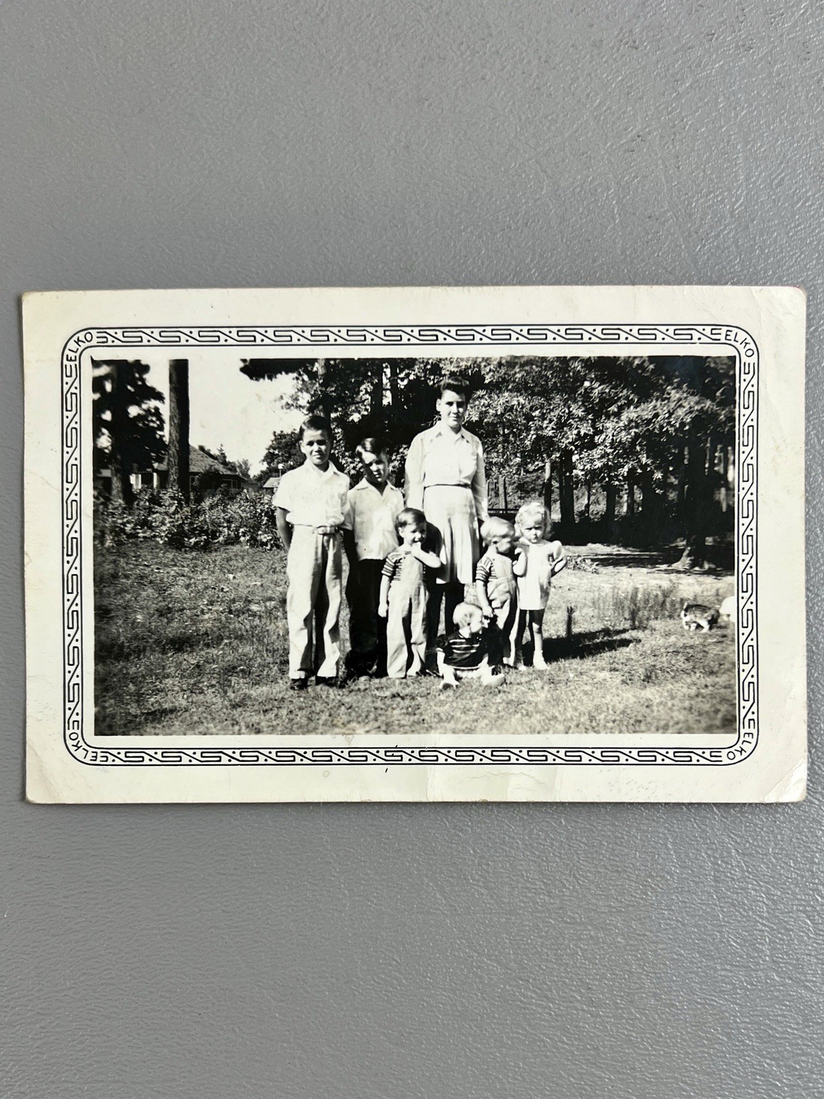 1940s-1950s Family Snapshot Photo Dad & Children Outdoors Identified 3.25”x5” 1940s-1950s Family Snapshot Photo Dad & Children Outdoors Identified 3.25”x5”