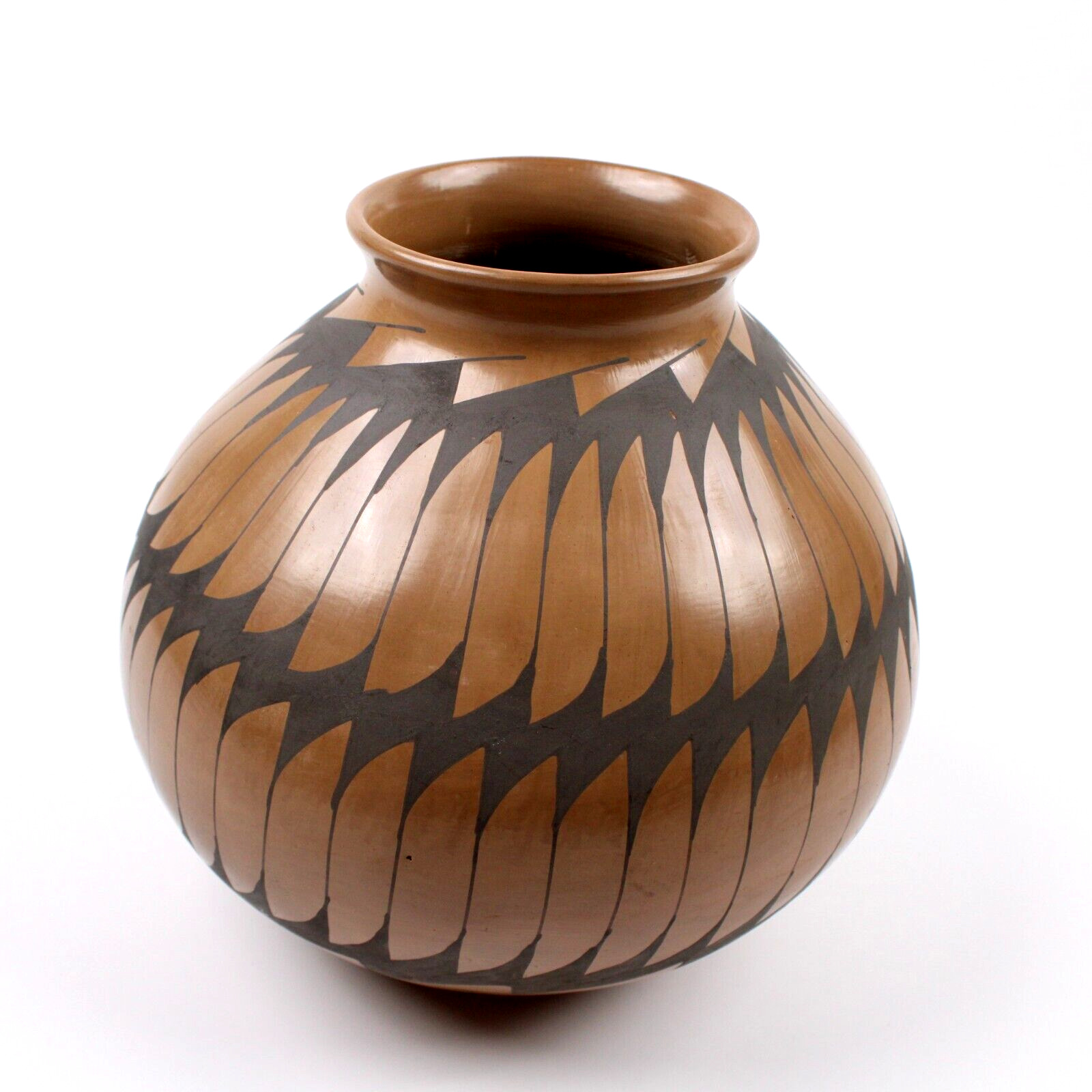 Luis Ortiz Signed Hand Painted Brown Mexican Pottery Vase Mint Condition