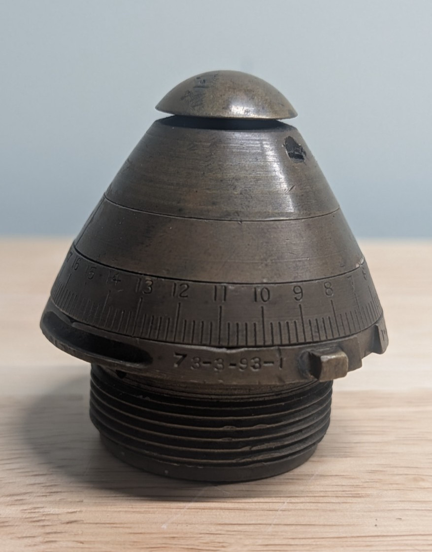 Antique WW1 British Brass Artillery Shell Nose Cone-Model 1907 M-Paperweight Antique WW1 British Brass Artillery Shell Nose Cone-Model 1907 M-Paperweight
