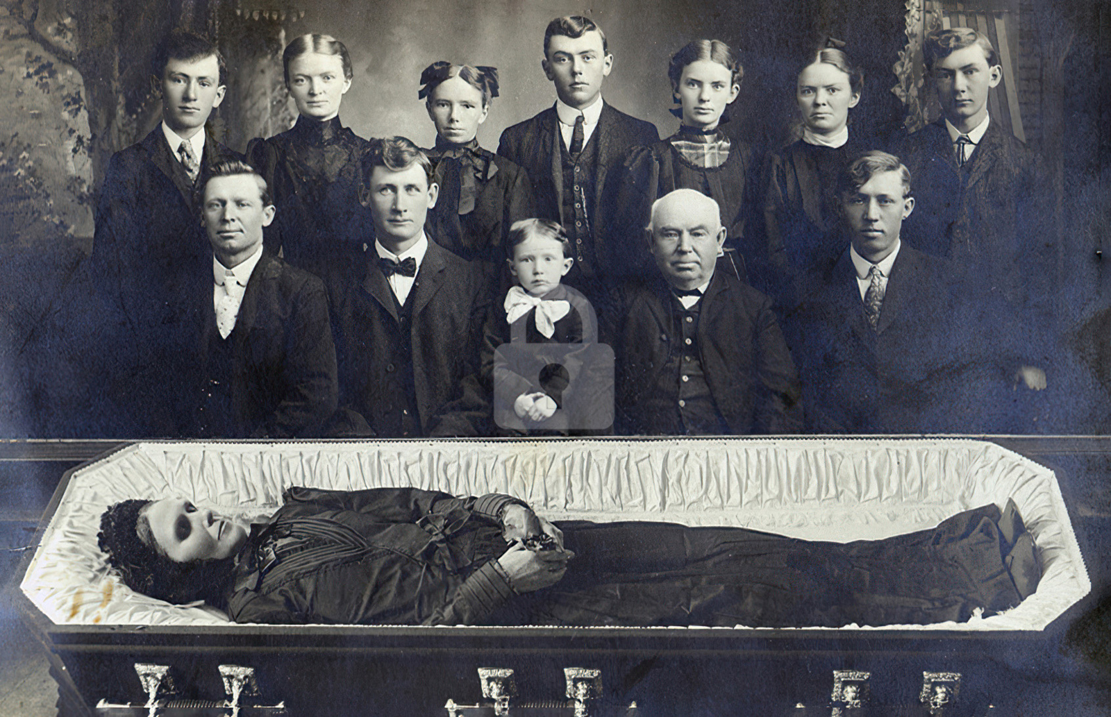 Family Group around Open Coffin, Moundridge Kansas RPPC Photo Postcard Copy Family Group around Open Coffin, Moundridge Kansas RPPC Photo Postcard Copy