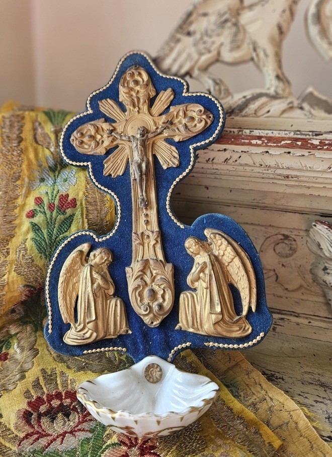 19thC Antique French Religious Velvet Crucifix .1800s Porcelain Holy Water 19thC Antique French Religious Velvet Crucifix .1800s Porcelain Holy Water