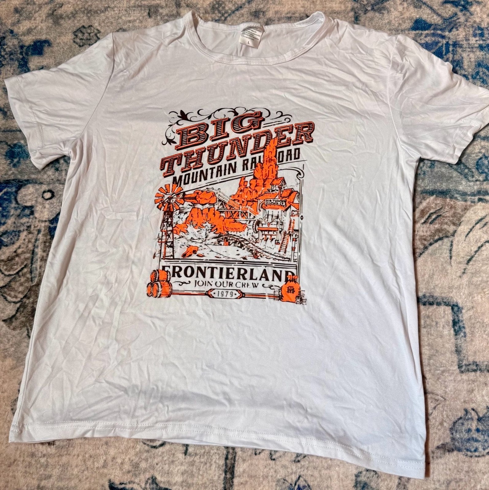 Disney Parks Big Thunder Mountain Railroad Frontierland 1979 Graphic T-Shirt L Disney Parks Big Thunder Mountain Railroad Frontierland 1979 Graphic T-Shirt L