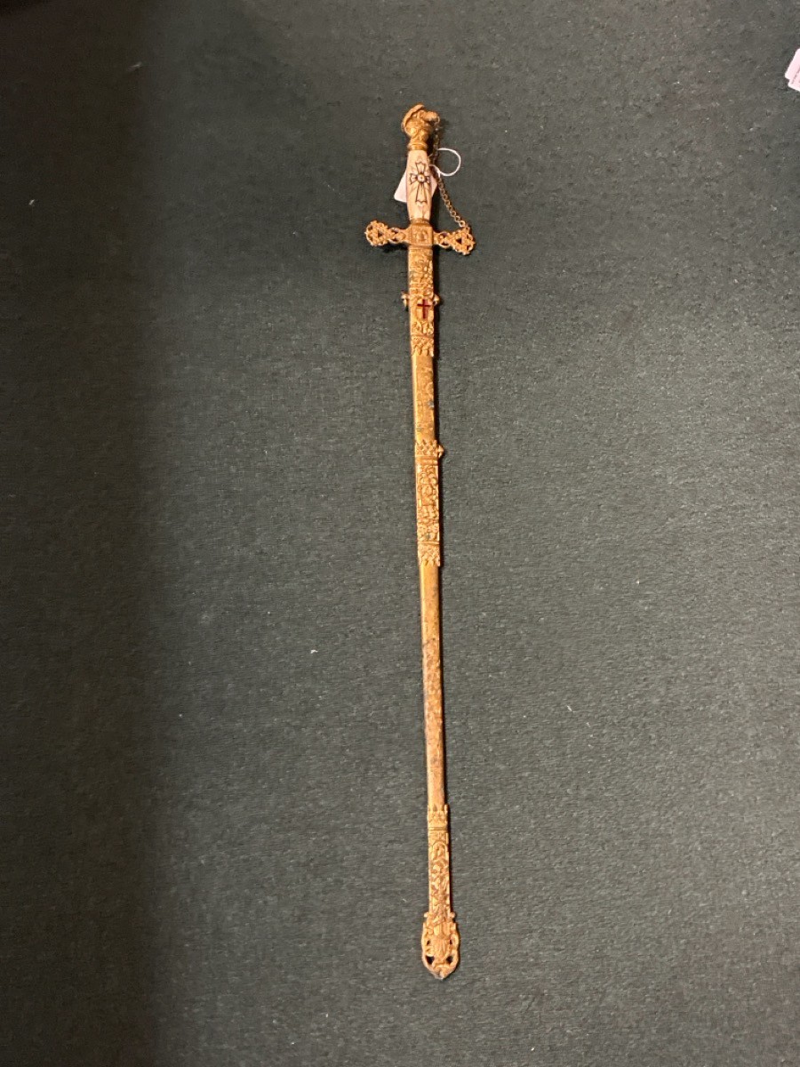 Antique Henderson Ames Knights Templar Masonic Sword and Scabbard (HPB008509) Antique Henderson Ames Knights Templar Masonic Sword and Scabbard (HPB008509)