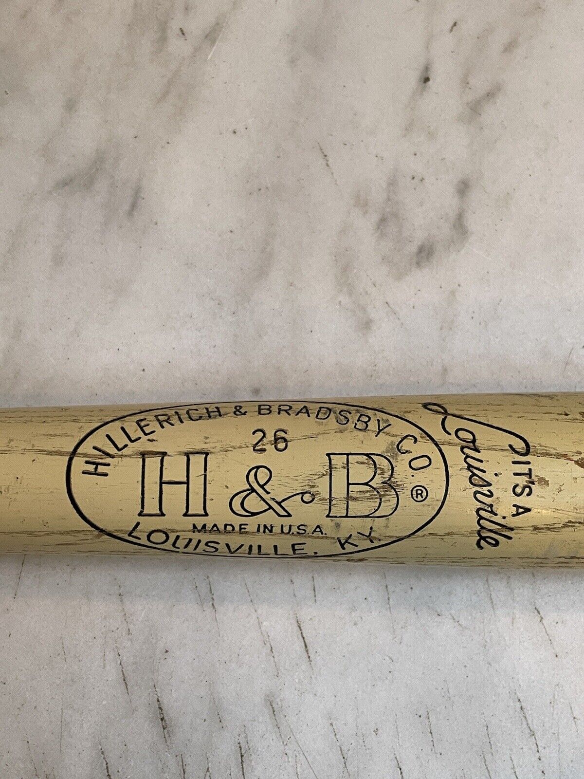 Vintage Baseball Bat NO.26 HILLERICH & BRADSBY OFFICIAL SOFT BALL 34” 28oz