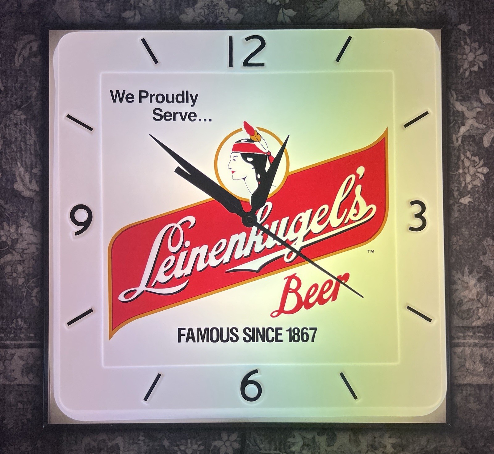 RARE Vintage 1960’s LEINENKUGEL's Beer Clock Bar Light Sign Large 20 RARE Vintage 1960’s LEINENKUGEL's Beer Clock Bar Light Sign Large 20