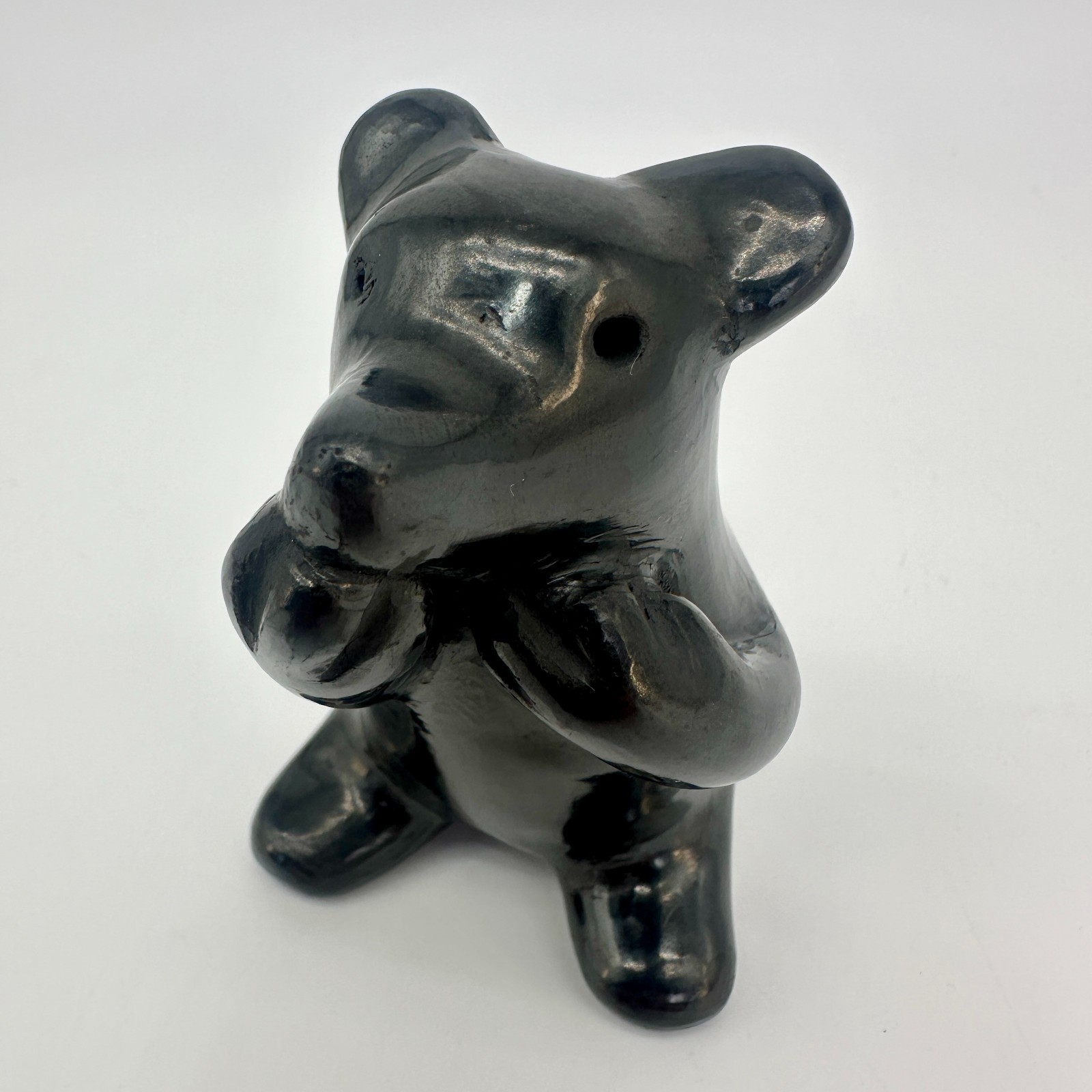 JULIA MARTINEZ Santa Clara Pueblo Blackware Bear Figurine Signed 3.5 JULIA MARTINEZ Santa Clara Pueblo Blackware Bear Figurine Signed 3.5