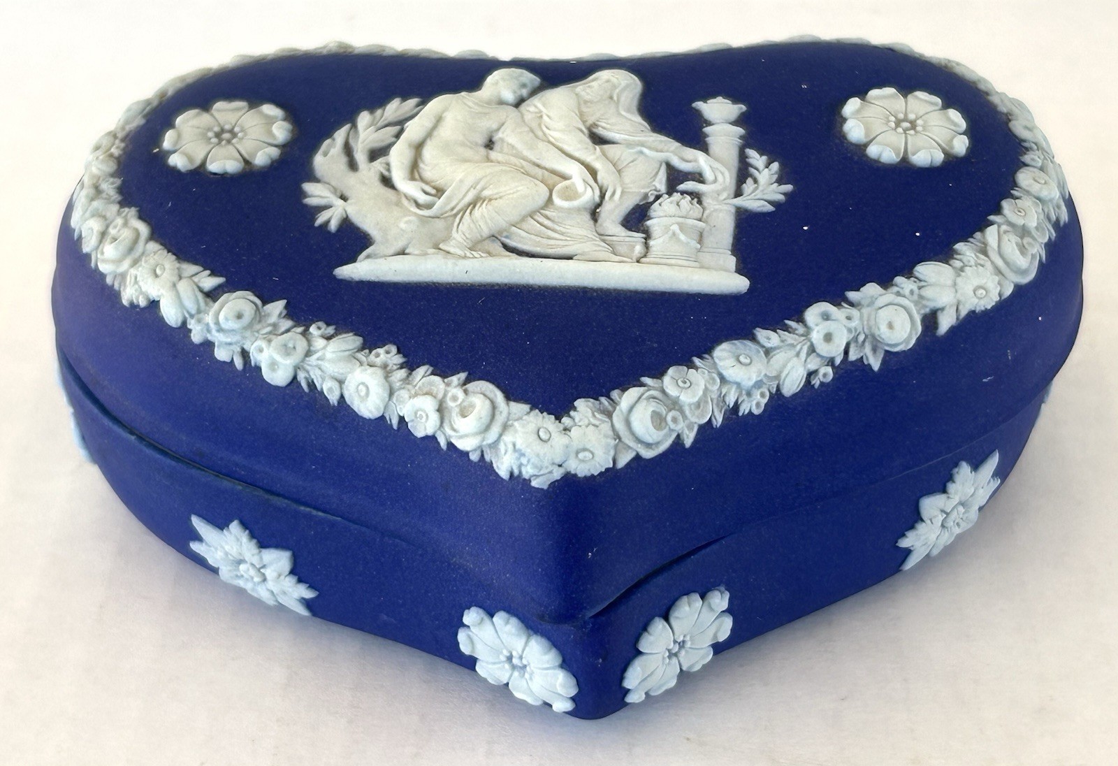 Wedgwood Dark Blue Jasperware Heart Shaped Trinket Box Wedgwood Dark Blue Jasperware Heart Shaped Trinket Box