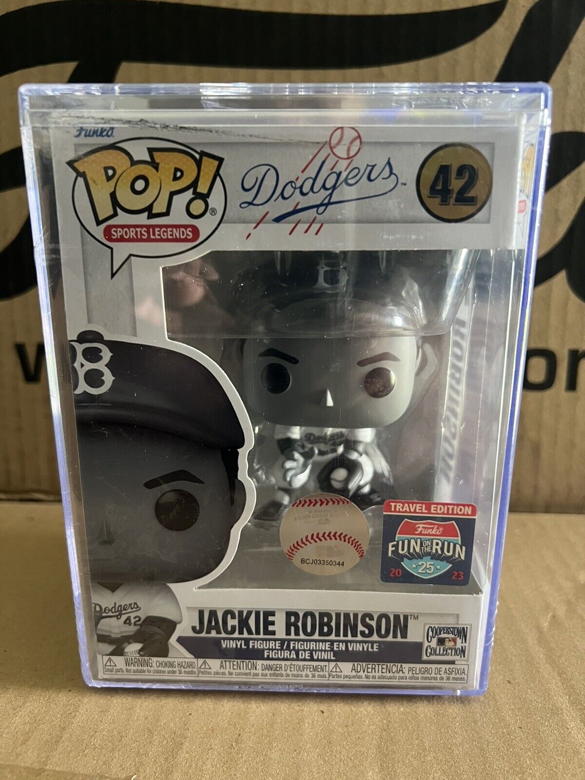 Jackie Robinson Funko Pop #42 Brooklyn Dodgers Sealed Hard Case Fun On The Run