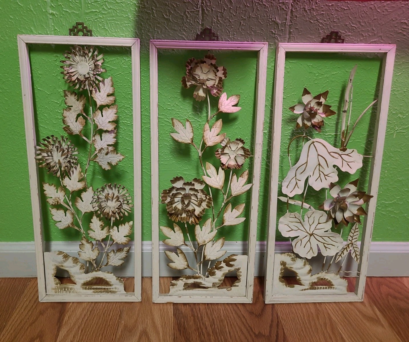 Vintage MCM Floral Themed Tole-painted Metal 3D Wall Plaques Garden Hanging Art Vintage MCM Floral Themed Tole-painted Metal 3D Wall Plaques Garden Hanging Art