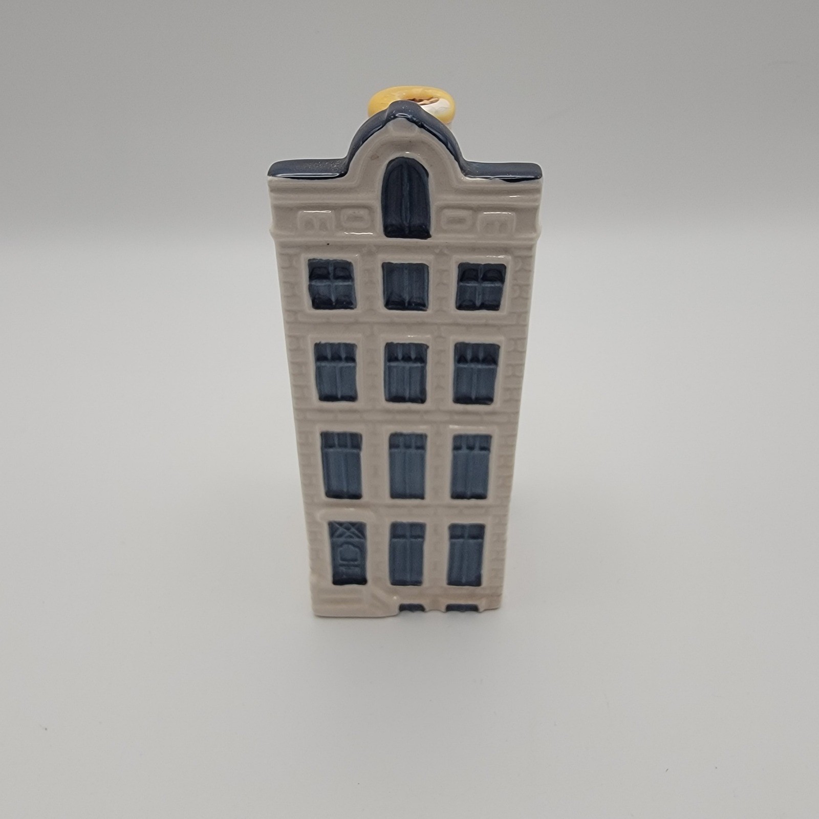 KLM Bols Blue Delft House 67 Bottle Miniature Dutch Ceramic Amsterdam Empty KLM Bols Blue Delft House 67 Bottle Miniature Dutch Ceramic Amsterdam Empty