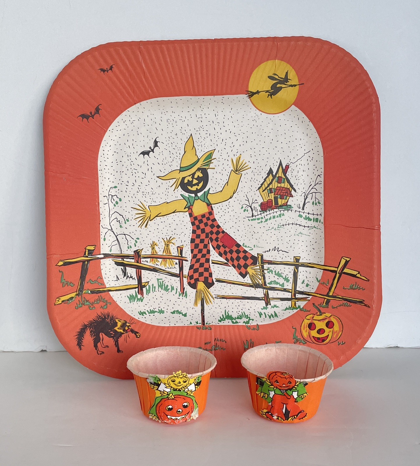 Lot 3 1940s 1950s Vtg Halloween: 2 Die Cut Nut Candy Cup & Scarecrow Paper Plate Lot 3 1940s 1950s Vtg Halloween: 2 Die Cut Nut Candy Cup & Scarecrow Paper Plate