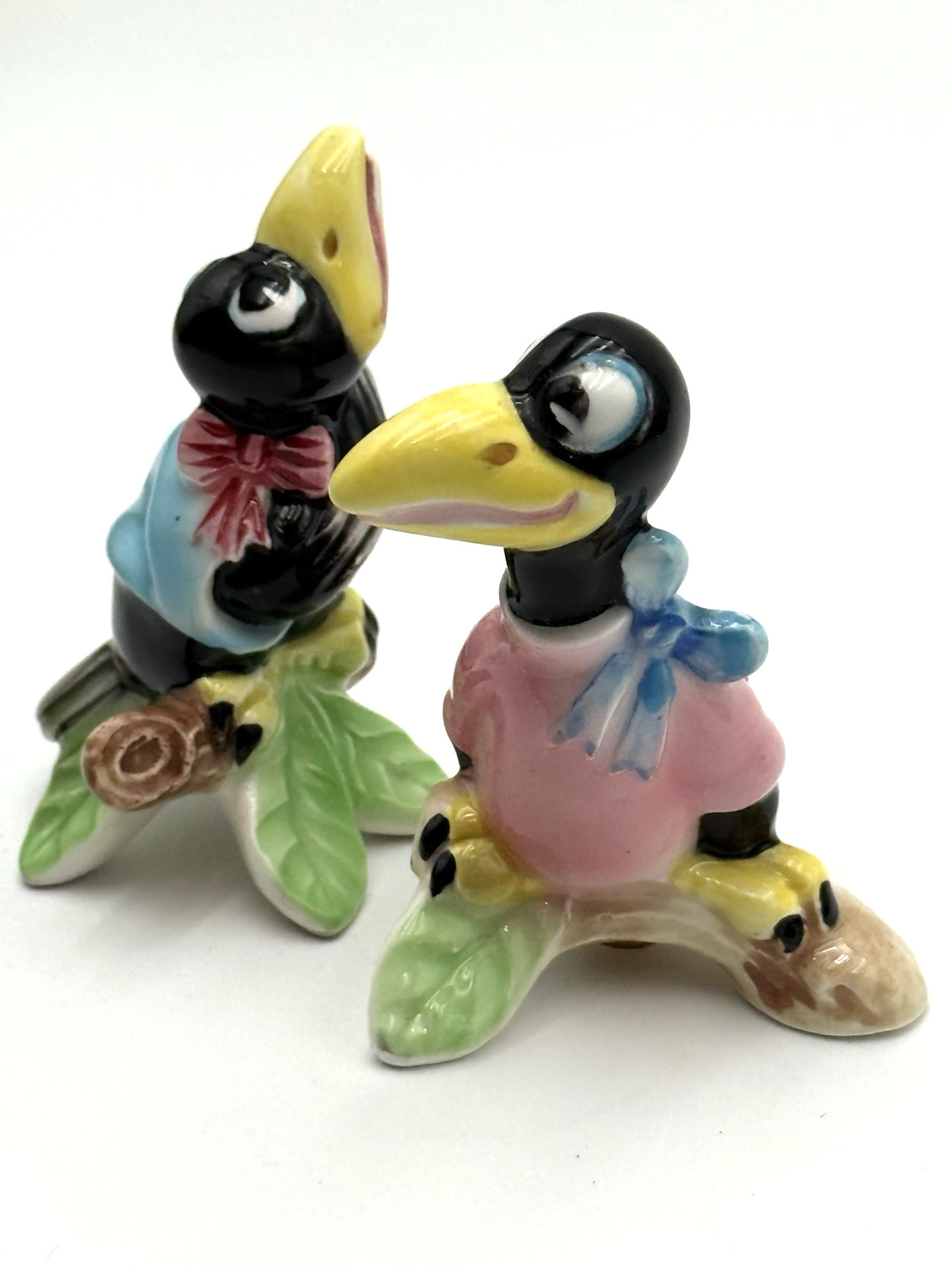 Vintage 1950s PY 4756 Anthropomorphic Magpie salt and pepper shakers Vintage 1950s PY 4756 Anthropomorphic Magpie salt and pepper shakers
