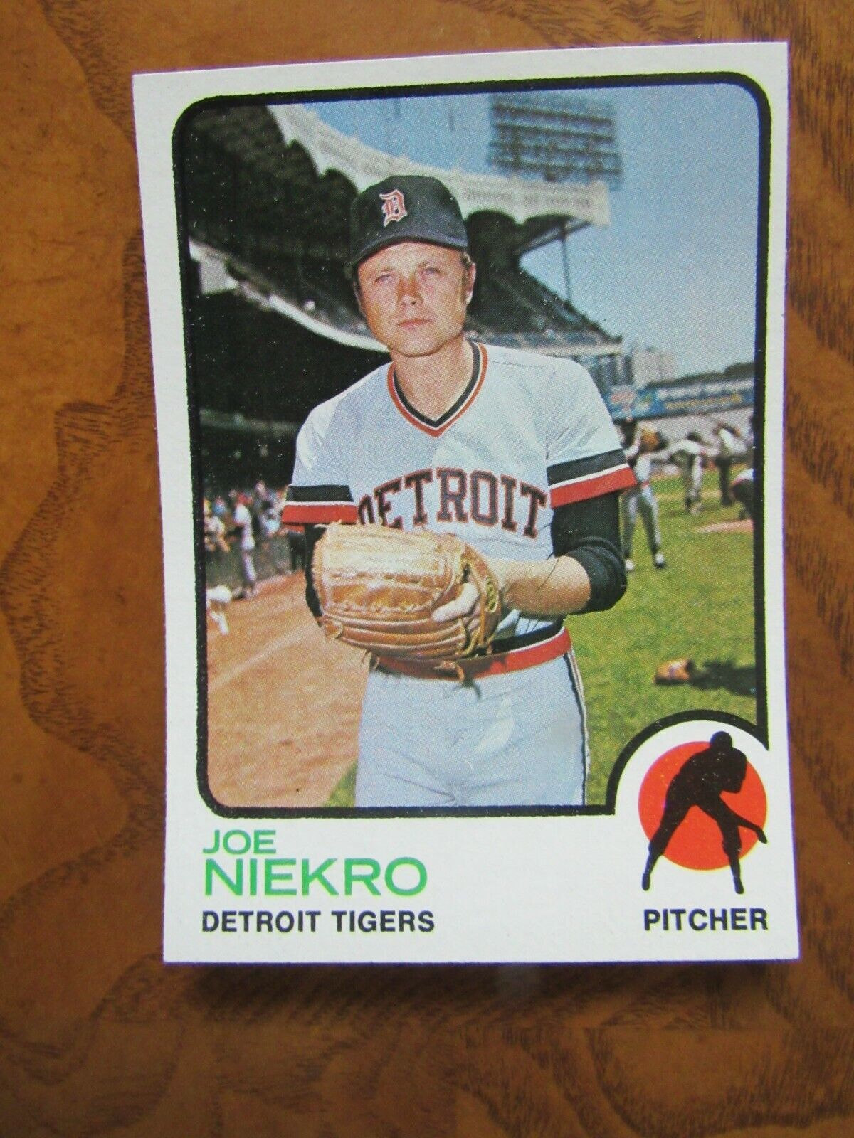 1973 Topps Baseball Cards - # 585 Joe Niekro, P, Detroit Tigers