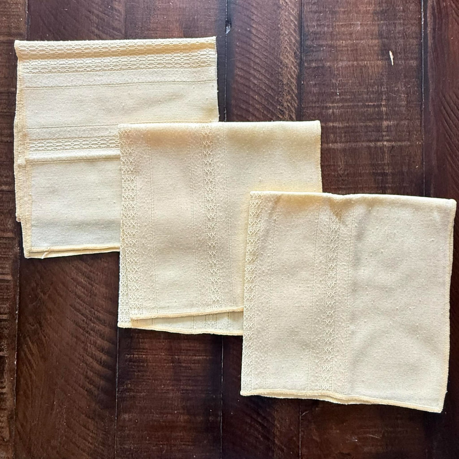 Vintage Embroidered Cocktail 16” Linen Napkins Yellow Set Of 3 Vintage Embroidered Cocktail 16” Linen Napkins Yellow Set Of 3