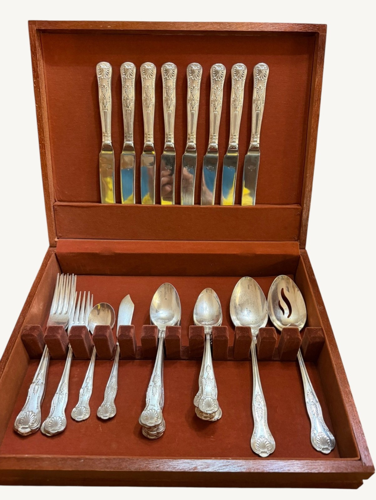 Vintage Wallace Kings Silverplate Flatware 34 Piece Set Korea Wood Chest
