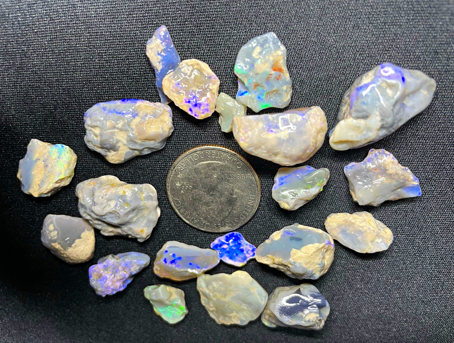 Lightning ridge Opal Pieces and Nobbys, 158 CTs. P002 Lightning ridge Opal Pieces and Nobbys, 158 CTs. P002