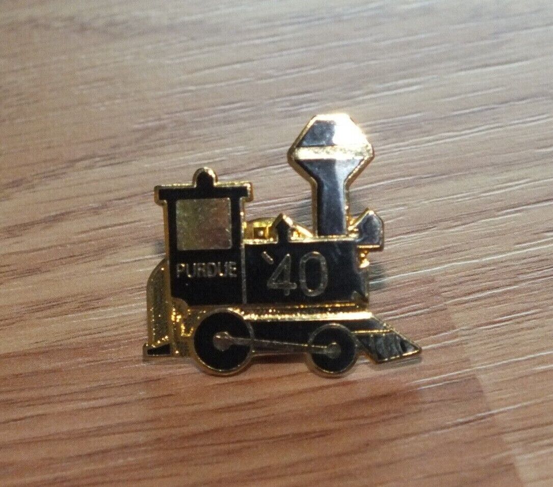 Vintage Purdue Boilermakers Collectible Black & Gold Train \'40 Souvenir Pin 
