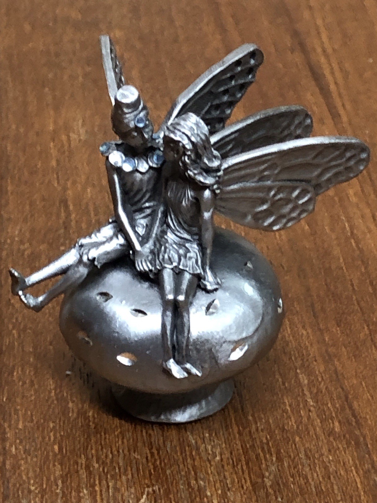 Fairies Fairy Kiss Boy & Girl Love Romance Mushroom Pewter Fantasy Figurine Fairies Fairy Kiss Boy & Girl Love Romance Mushroom Pewter Fantasy Figurine