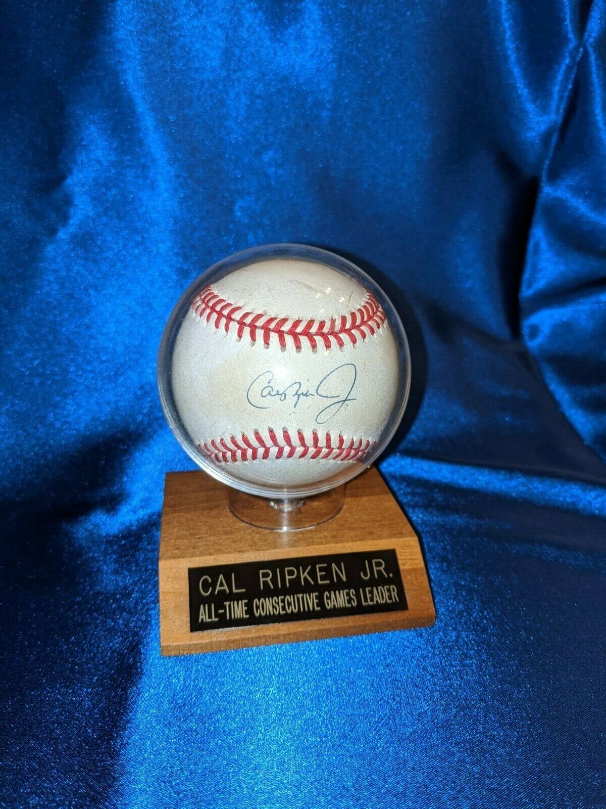 Cal Ripken Jr Autographed Baseball All Time Consecutive Games Played Stand Case
