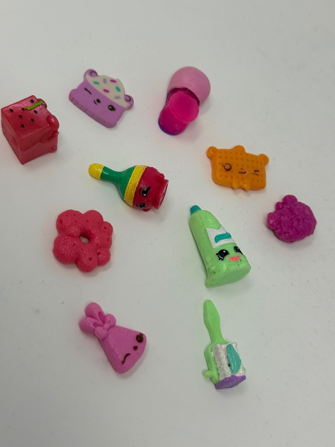 Shopkins Lot of 9 Mini Figures Collectible Toys Cupcake Waffle Toothpaste Shopkins Lot of 9 Mini Figures Collectible Toys Cupcake Waffle Toothpaste