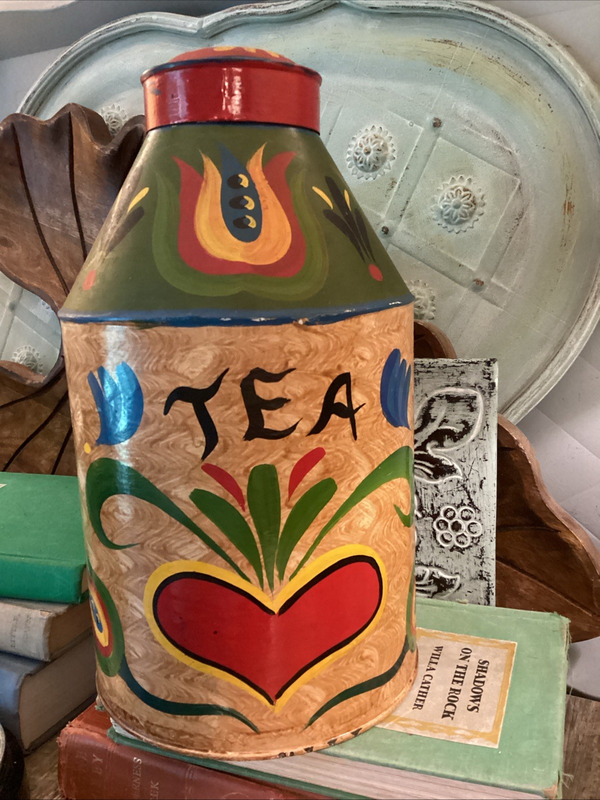 Pennsylvania Dutch Tea Tin - Signed By Johnny Claypool 1984 Very Rare Folk Art Pennsylvania Dutch Tea Tin - Signed By Johnny Claypool 1984 Very Rare Folk Art