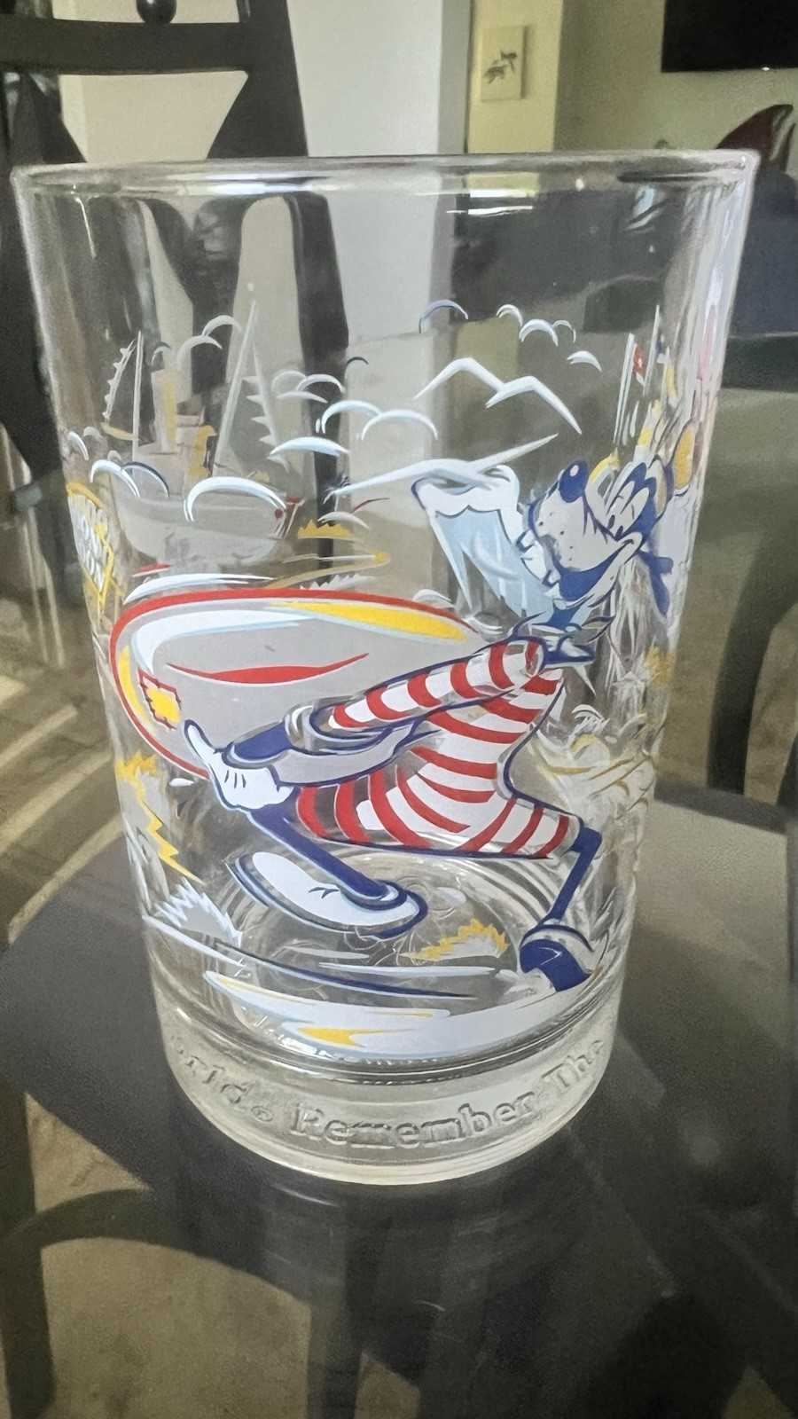 Vintage 1996 Walt Disney World 25th Anniversary Glass Goofy Blizzard Beach Mint Vintage 1996 Walt Disney World 25th Anniversary Glass Goofy Blizzard Beach Mint