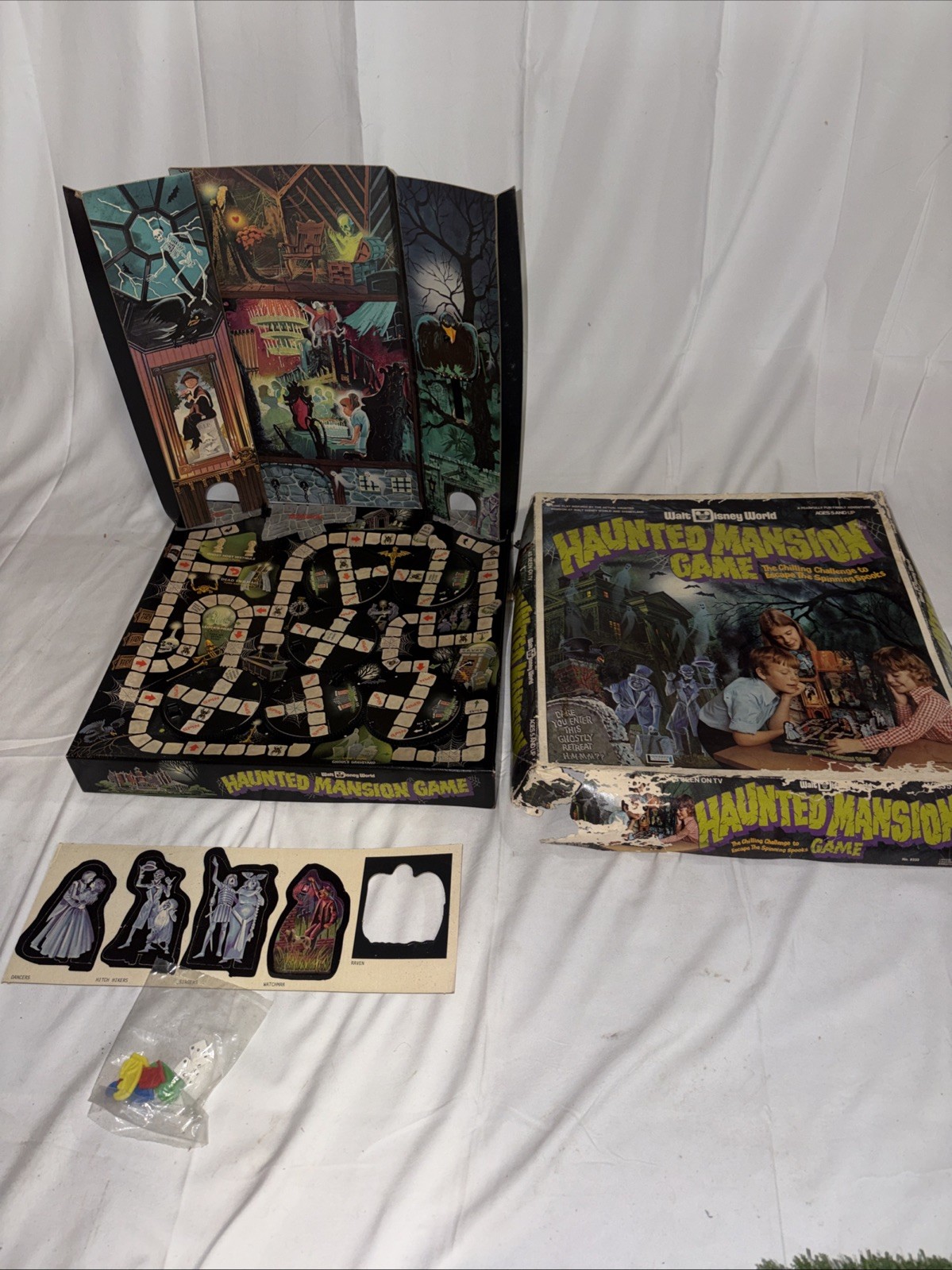 Disney 1975 Vintage Haunted Mansion Board Game- COMPLETE Never Played Disney 1975 Vintage Haunted Mansion Board Game- COMPLETE Never Played