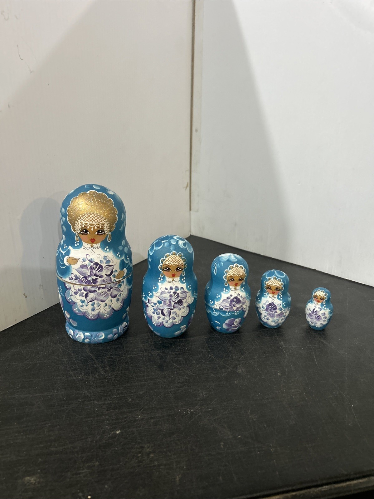 Russian Matryoshka Nesting Doll P Girls w/gold & Blue Paint 5 Piece Russian Matryoshka Nesting Doll P Girls w/gold & Blue Paint 5 Piece