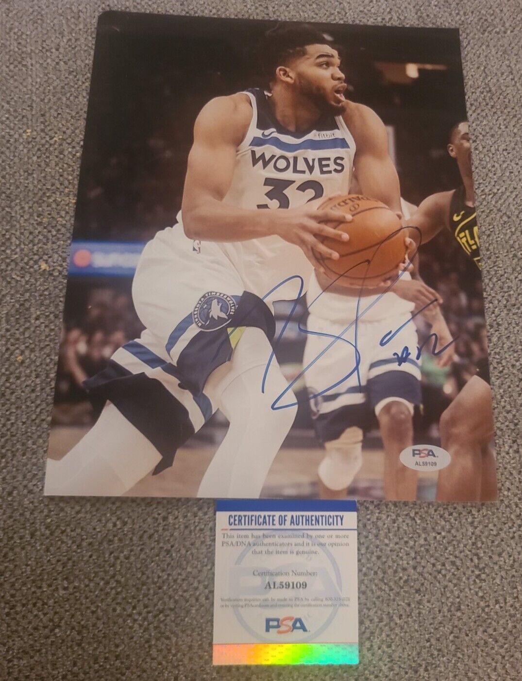 KARL-ANTHONY TOWNS SIGNED 8X10 PHOTO MINN TWOLVES PSA/DNA AUTHENTICATED #AL59109