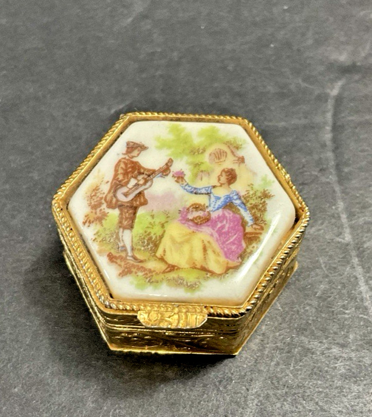 Victorian Courting Couple Pill Trinket Box Porcelain Metal Made in Italy Stamp Victorian Courting Couple Pill Trinket Box Porcelain Metal Made in Italy Stamp